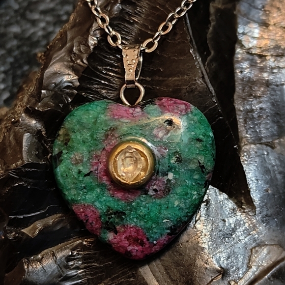 Ruby Ziosite with Herkimer Diamond Quartz gemstone heart pendant necklace #005 - Picture 1 of 3